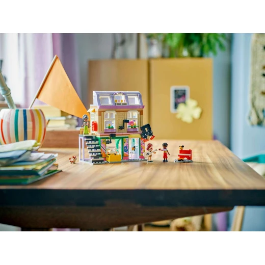 LEGO Friends Music Store &amp; Apartment Building Set 42653 - LEGO - Image 2