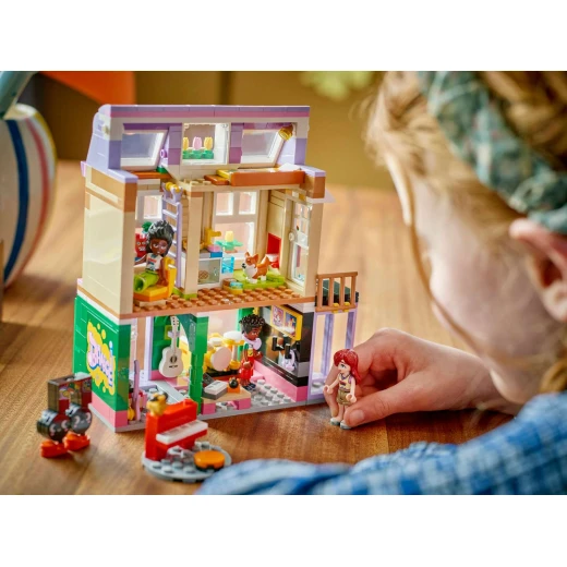 LEGO Friends Music Store &amp; Apartment Building Set 42653 - LEGO - Image 8