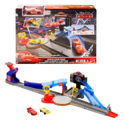 Mattel Disney and Pixar Cars Playset &amp; Toy Car, Tongue-Out Lightning McQueen &amp; Crushed Car, Piston Cup Stunting Speedway Track Set Includes
