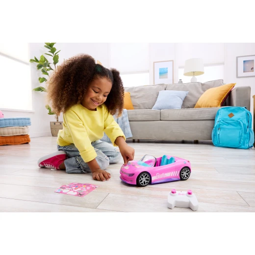 Hot Wheels Barbie RC Convertible – Remote-Control Pink Car, Fits 2 Barbie Dolls, Opening Trunk &amp; Sticker Sheet - Hot Wheels - Image 2
