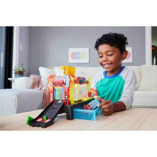 Disney and Pixar Cars Color Changers Race Ready Car Wash Playset – with Colour-Change Lightning McQueen, 20 Inches Long - Disney Pixar Cars - Image 3
