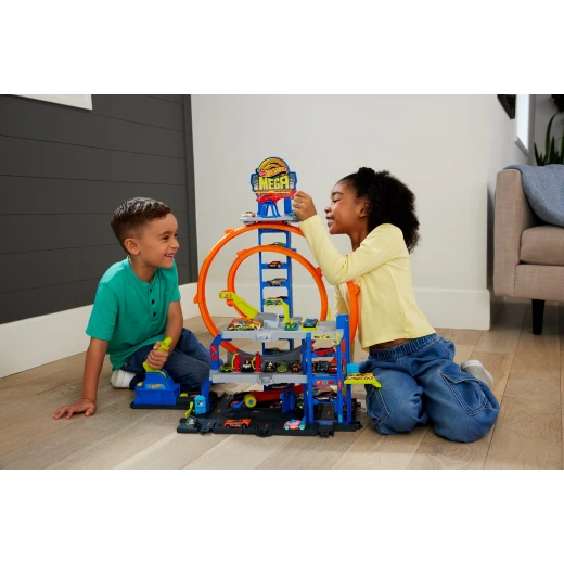 Hot Wheels Mega Loop Garage Playset – 3 Levels, Double Loop, Car Wash, Storage for 36 Cars, with Die-Cast Car &amp; Helicopter - Hot Wheels - Image 3