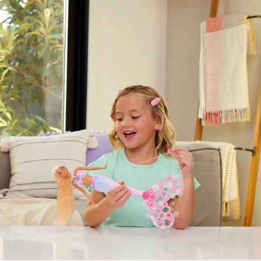 Barbie Bubble Sparkle Mermaid Doll – Bubble-Making Tail with Solution, Tray &amp; Hairbrush - Barbie - Image 4